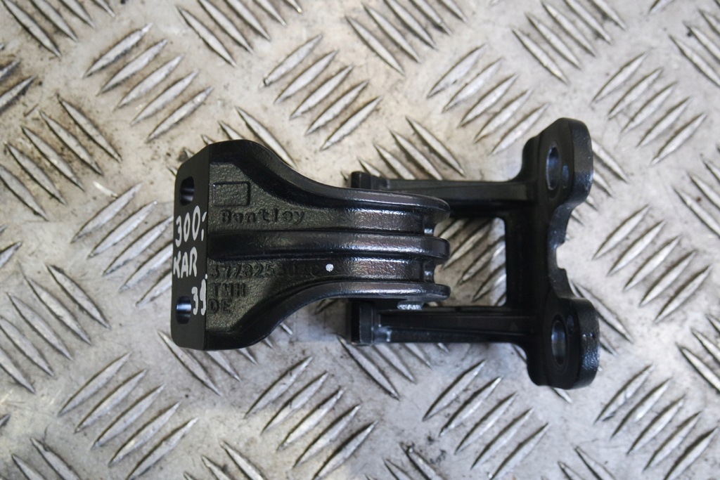 фото №1, Петля кронштейн bentley 3w7825307c