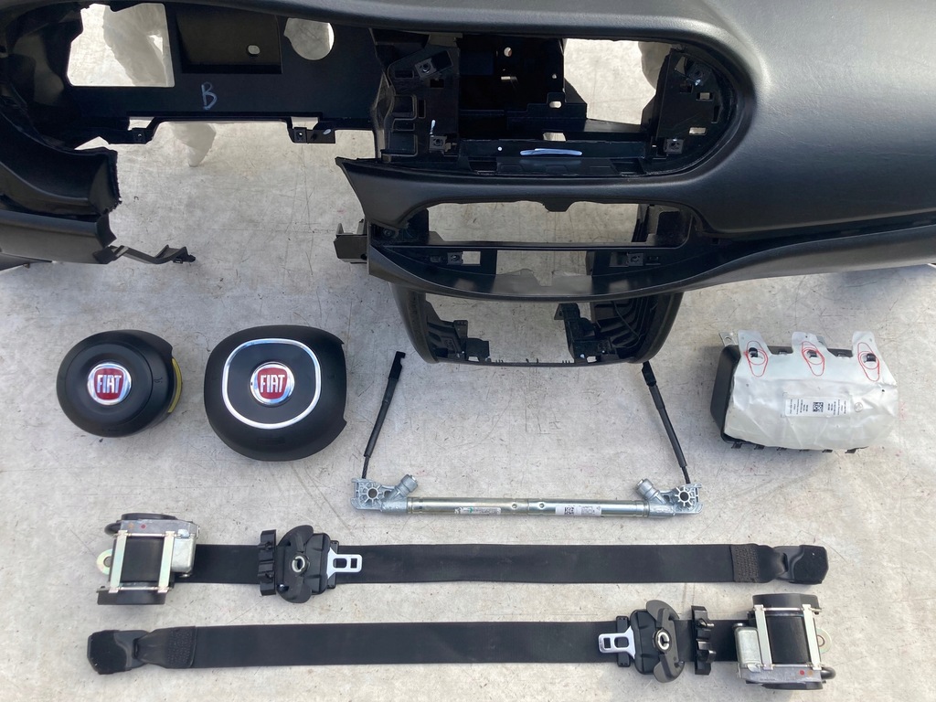 фото №5, Fiat tipo панель приладів панель приладів консоль подушки безпеки ремені