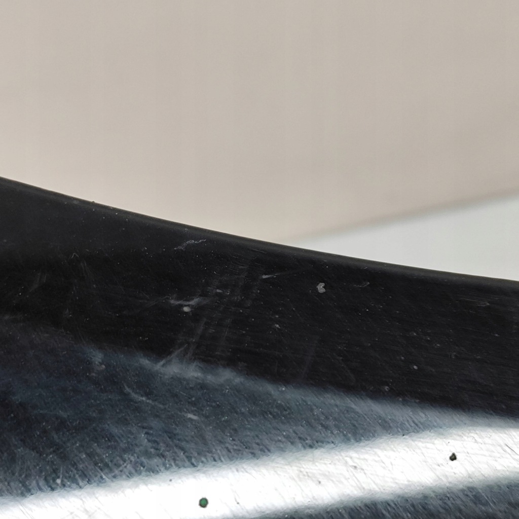 фото №9, Audi e-tron 2019 задняя сторона правая молдинг / накладка na крыло передний