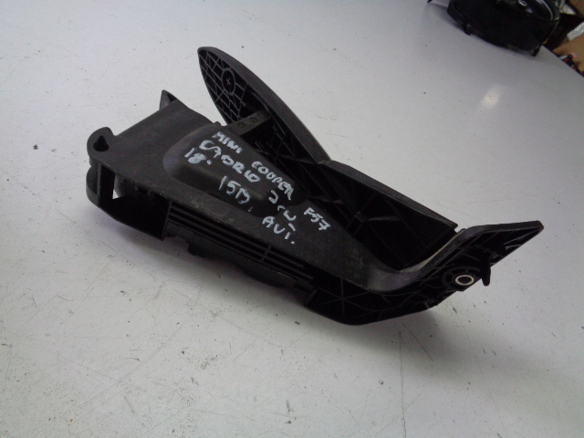 Педаль газа mini cooper f56 f57 cabrio 1.5 бензин 2018 rok Доставка