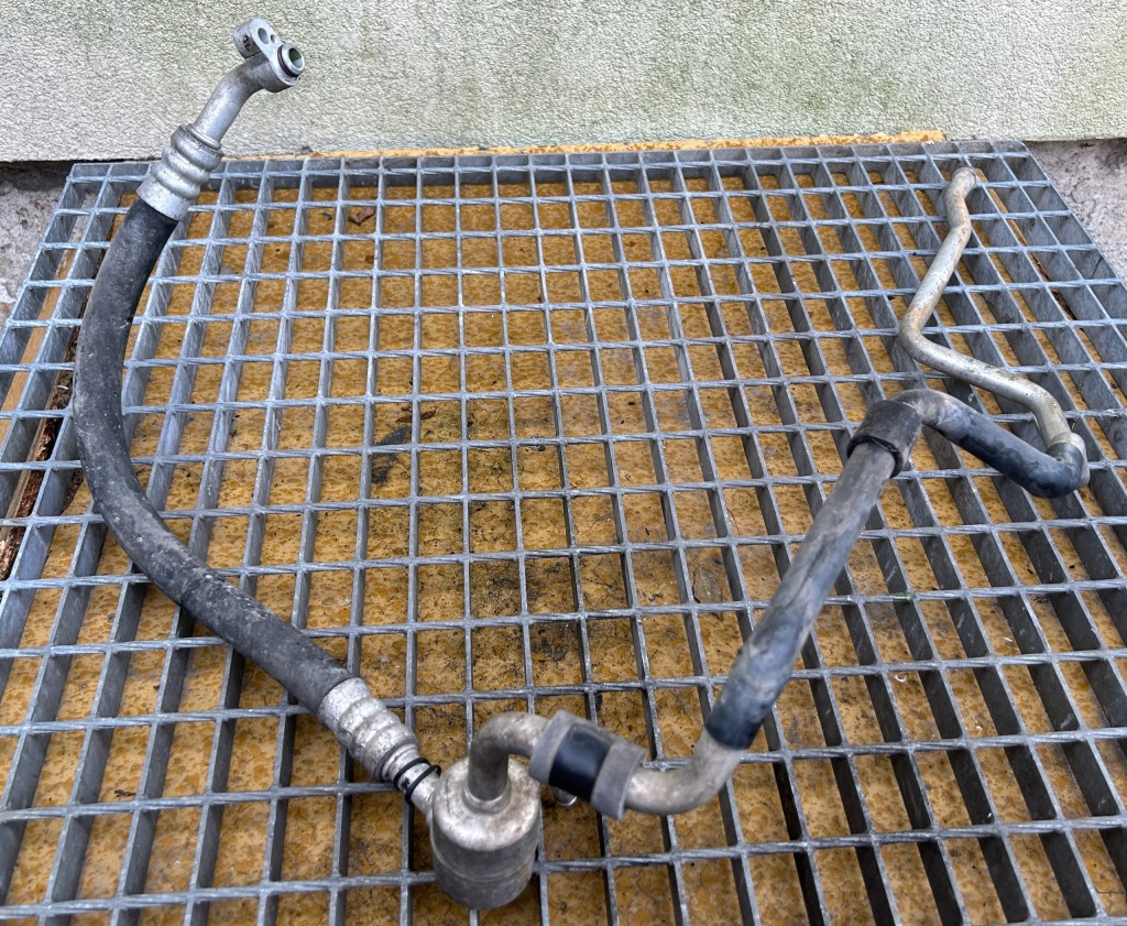 фото №1, Трубка кондиціонера seat toledo ii 1.6 1j1820743h