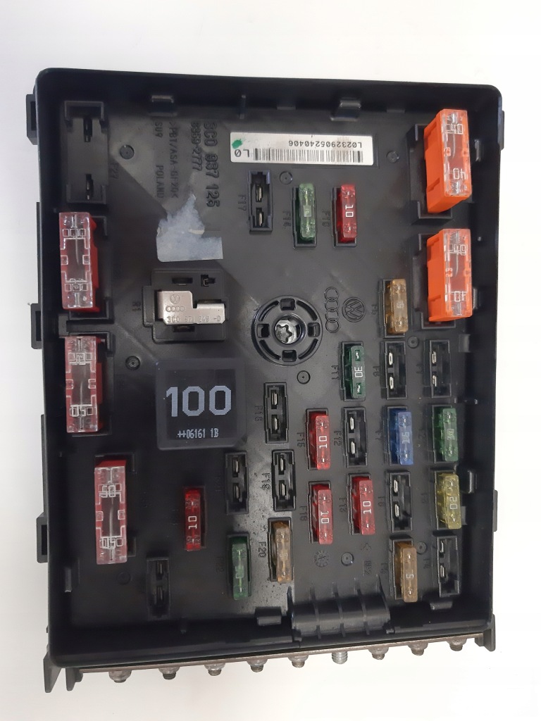 фото №1, Vw passat b6 коробка запобіжників 3c0937125