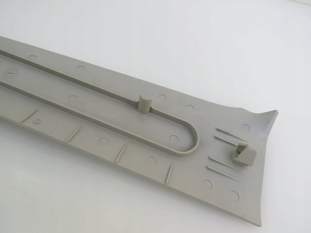 фото №7, Защита заглушка пластик панели консоли правая 31102347 volvo v40 ii