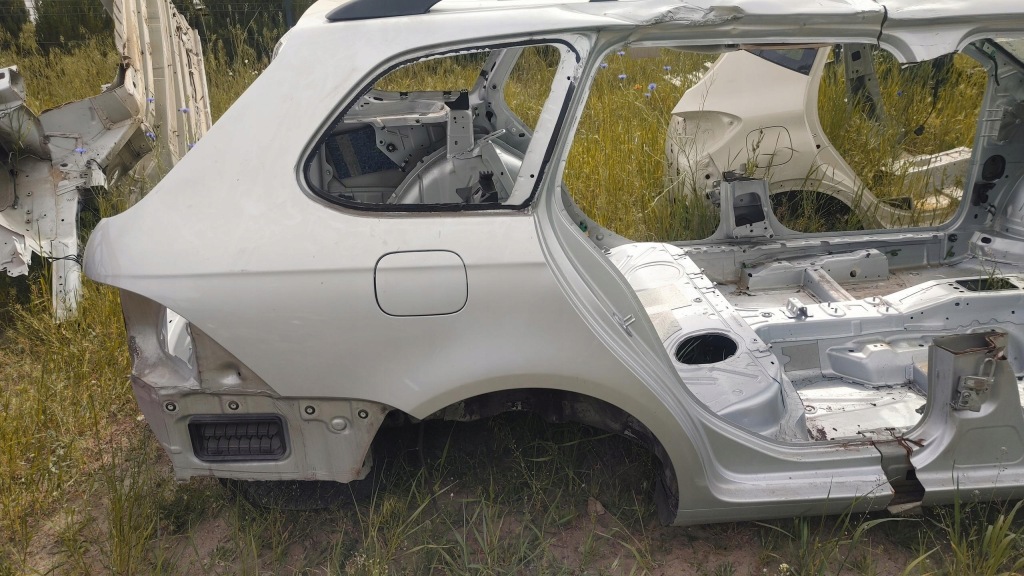 фото №1, Четверть правый задняя крыло kombi golf v