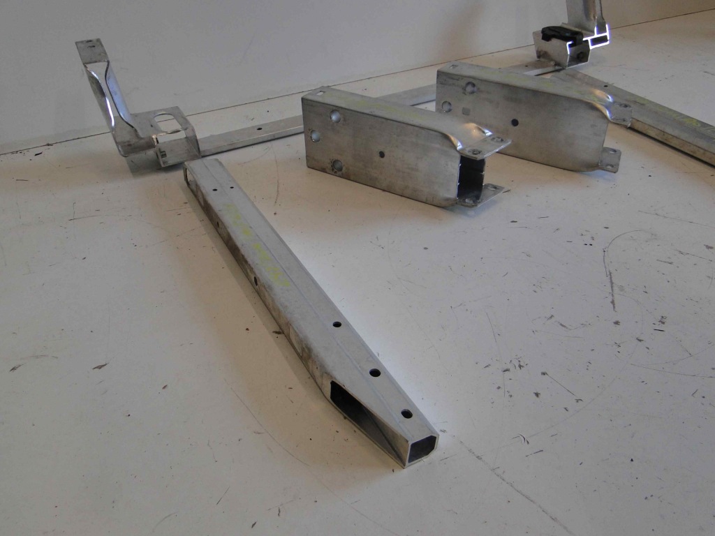 Mercedes-benz оригінальний номер a1776225100 Недорого