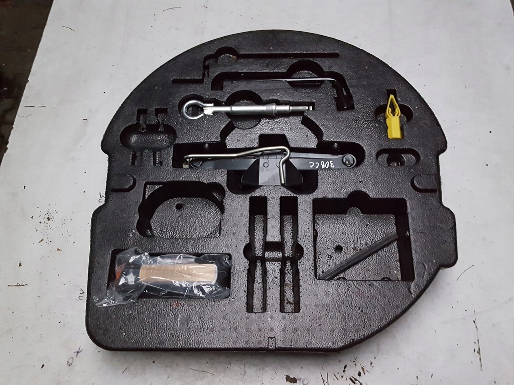 фото №1, Peugeot 308 cc cabrio домкрат ключ вкладиш вушко