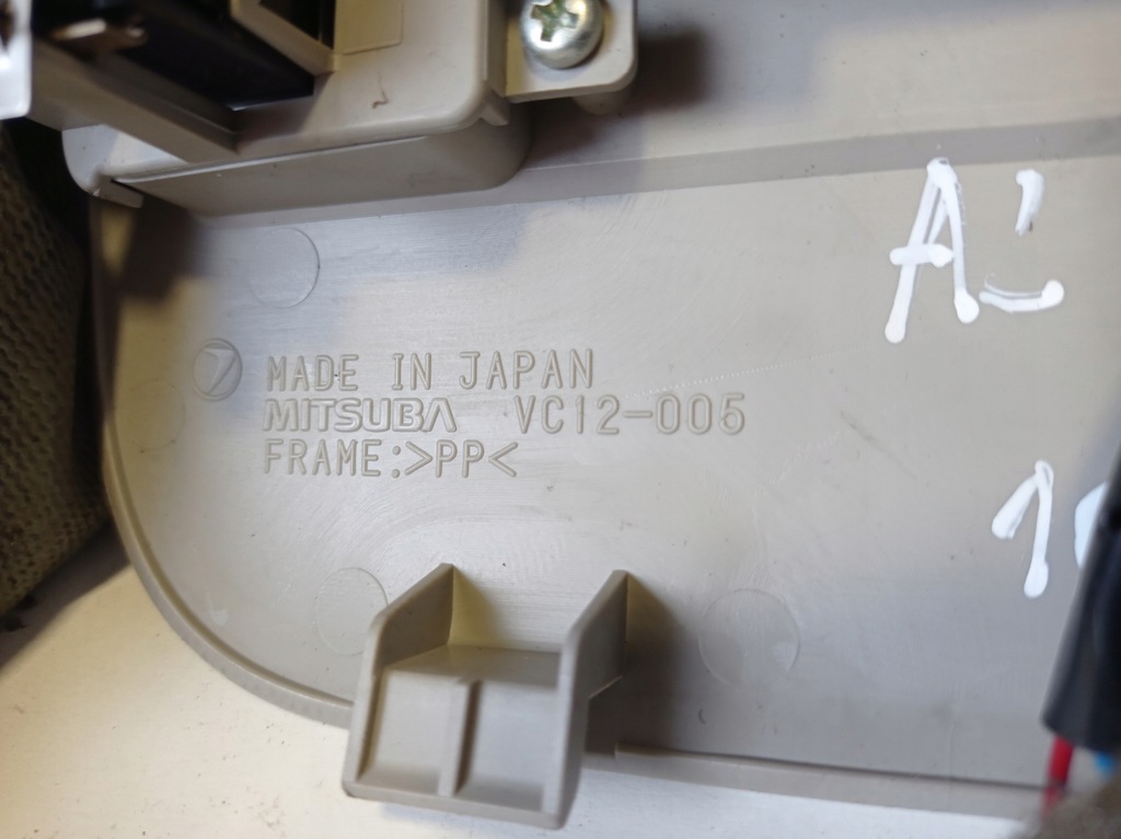 фото №8, Лампа потолочный subaru legacy iv vc12-005