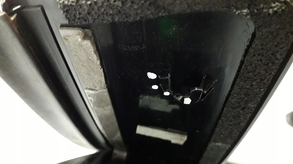 фото №3, Mazda оригинальный номер d10e72010 дверь