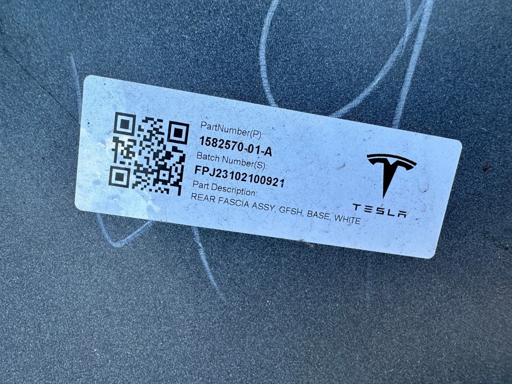 Купити Бампер tesla model 3 lift задня гарний стан 2023 оригінал