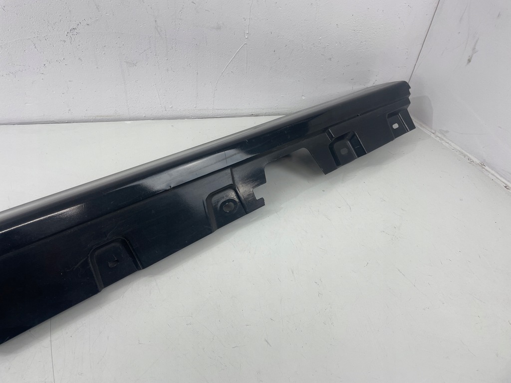 фото №8, Молдинг накладка порог правая bmw 5 v f10 7184774