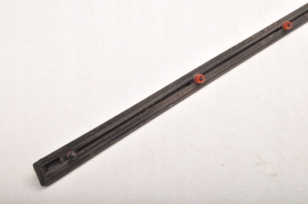 Mercedes w123 230e молдинг двері права перед 85r Київ