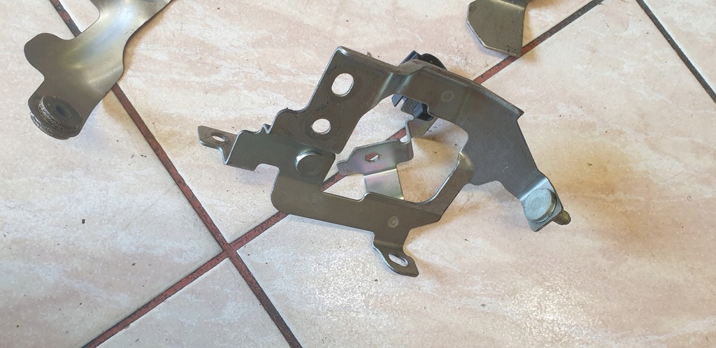 фото №8, Кронштейн кронштейн двигателя mazda 6 gj 2.2 td bit