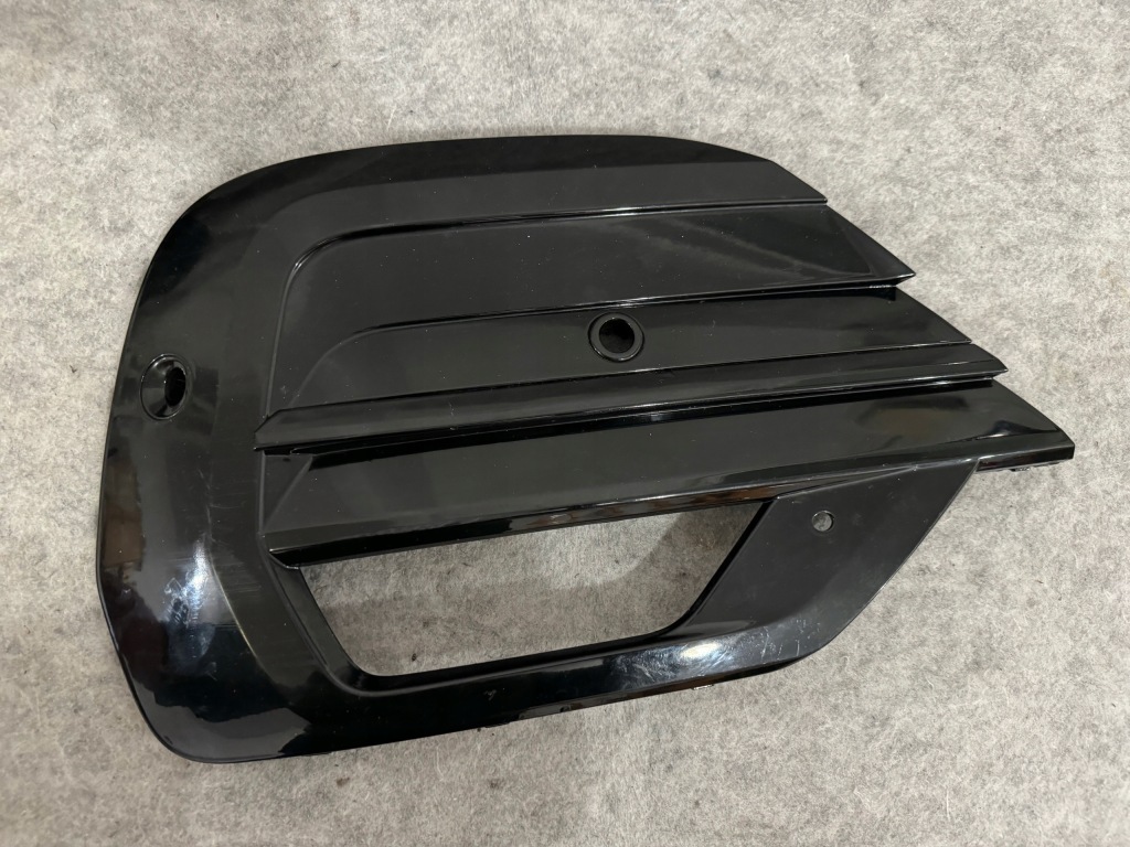 фото №1, Vw transporter t6 lift права решітка бампера