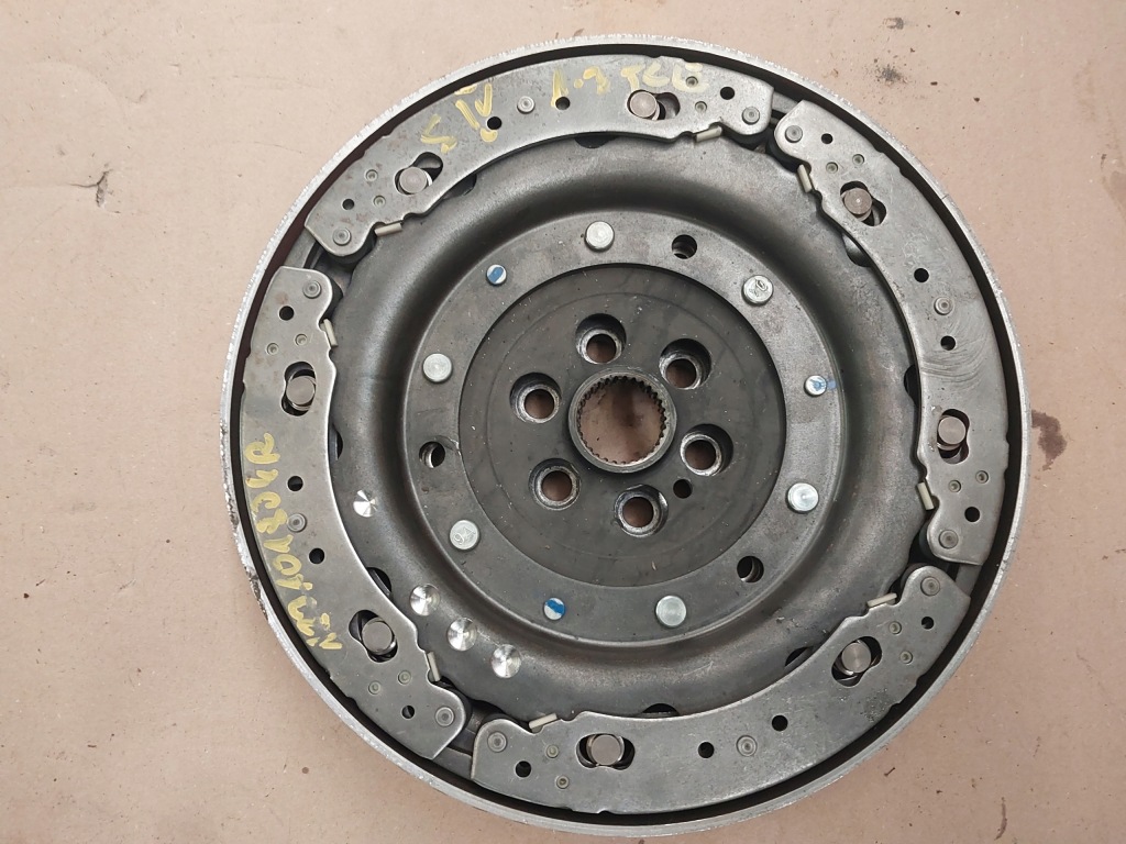 фото №1, Колесо двомасовий зчеплення автоматичний renault scenic iv 1.3 tce 123101804r