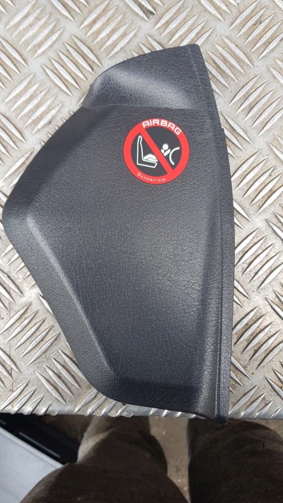 фото №2, Mercedes w203 захист консолі заглушка права