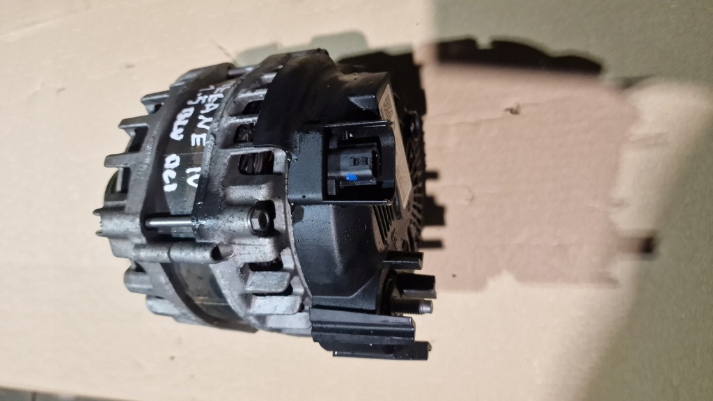 Купить Генератор renault dacia nissan 1.5 blu-dci 231004719r