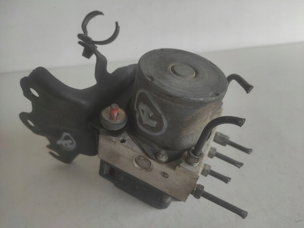 фото №1, Насос abs toyota auris 0265231858