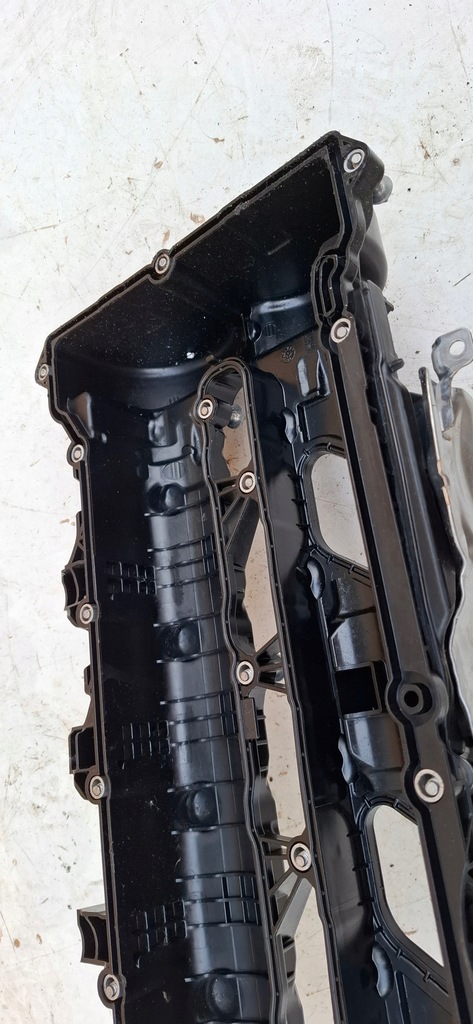 фото №8, Mercedes w206 s223 om656 крышка клапанов двигателя a6560103603