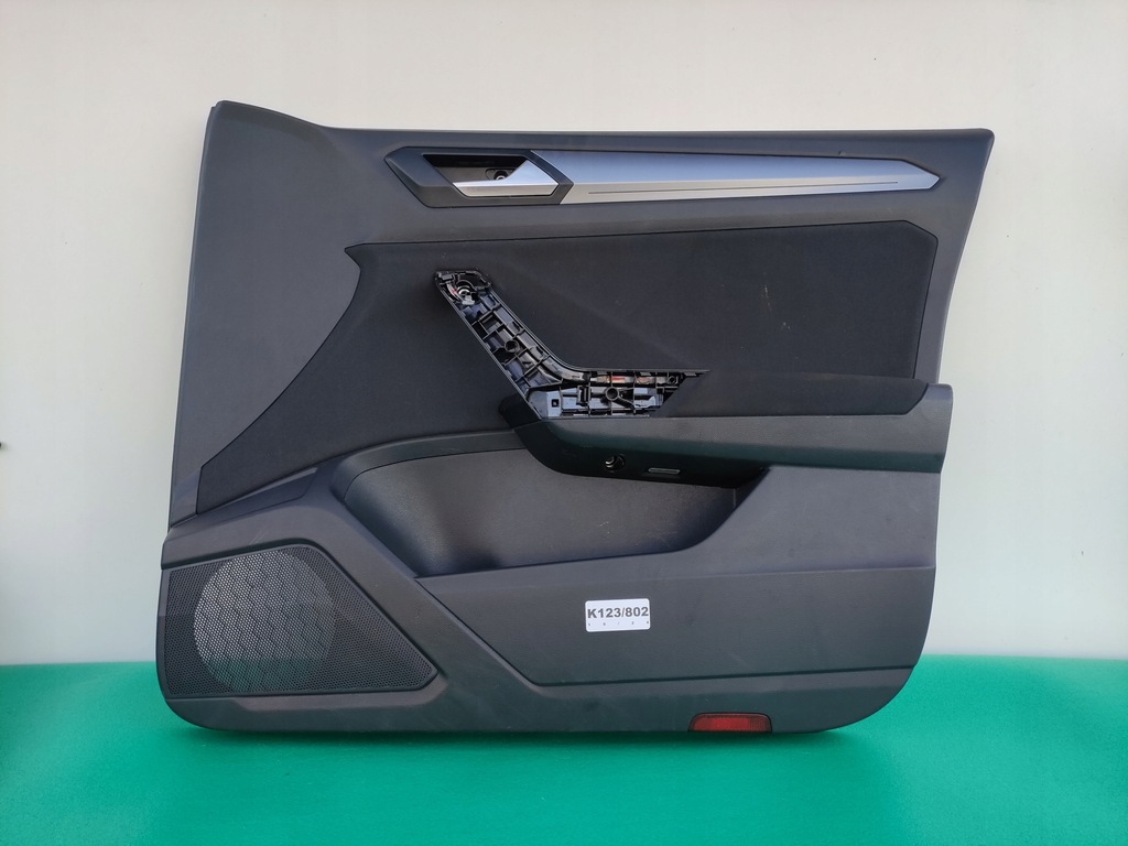 фото №1, Vw t-roc правая обивка дверь перед обшивка 2ga867012 k123/802