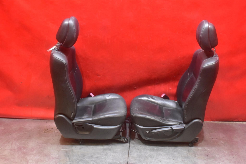 фото №15, Сиденье сиденья комплект кожаный eu toyota avensis t27 kombi 09-11