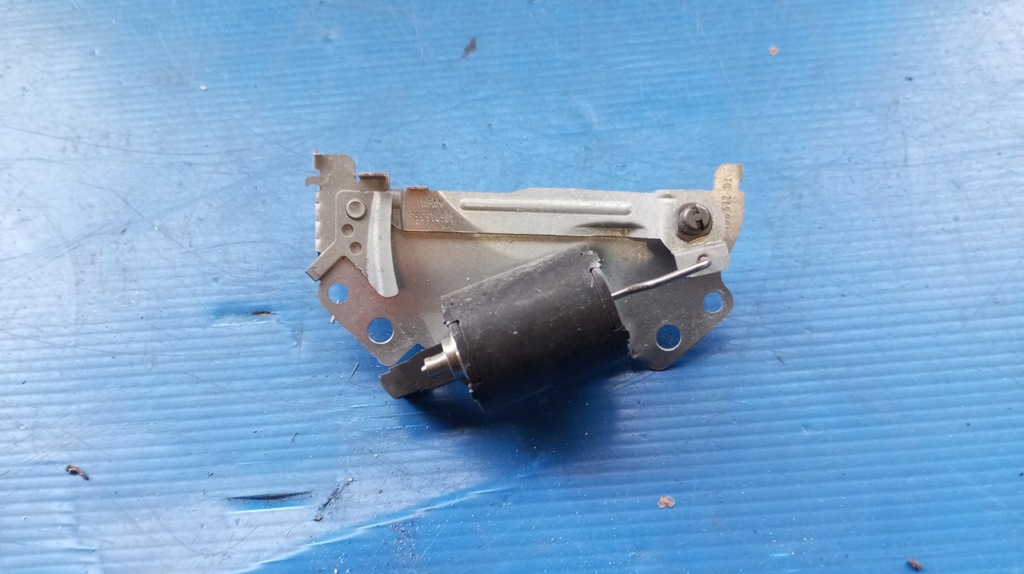 фото №8, Моторчик корпус линзы лампы перед ксенон audi a6 c6 suzuki swift iv