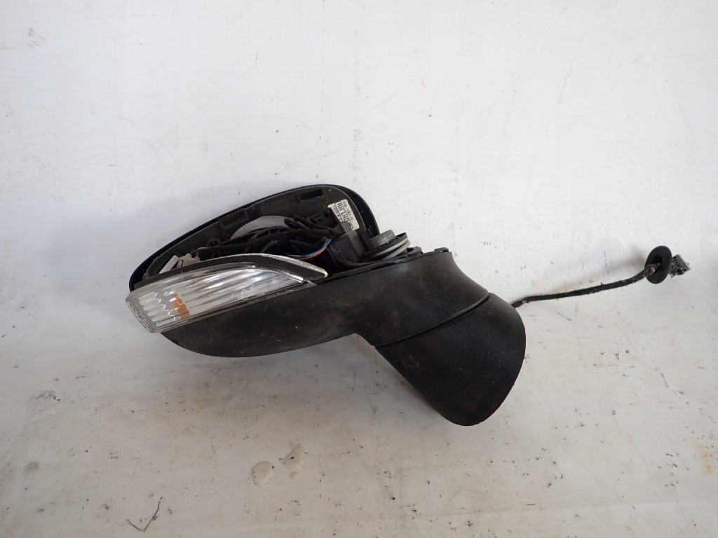 фото №1, Ford fiesta mk7 08-12 зеркало правое 6 pin