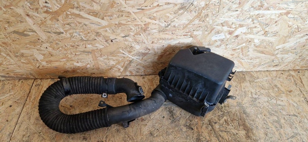 фото №1, Корпус фильтра воздуха toyota avensis t27