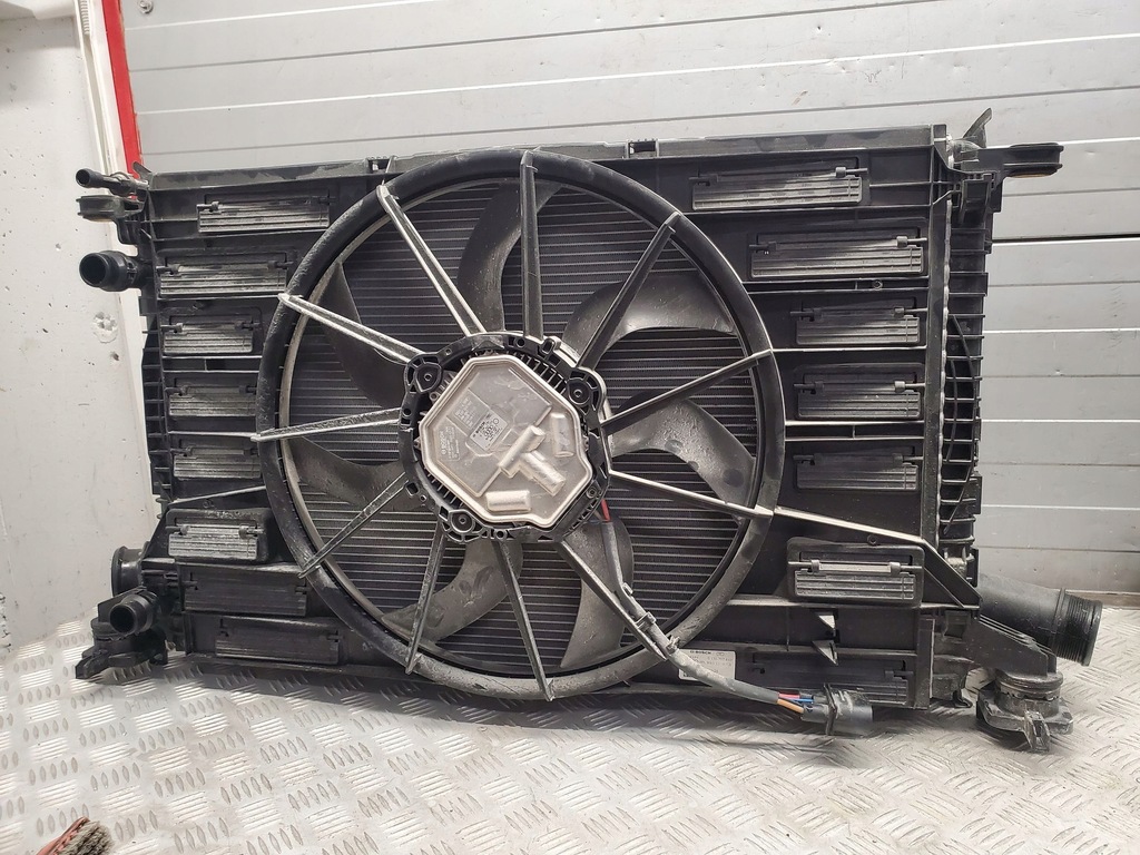 фото №9, Audi a4 s4 b9 8w 8w0959455t комплект радіатор wody