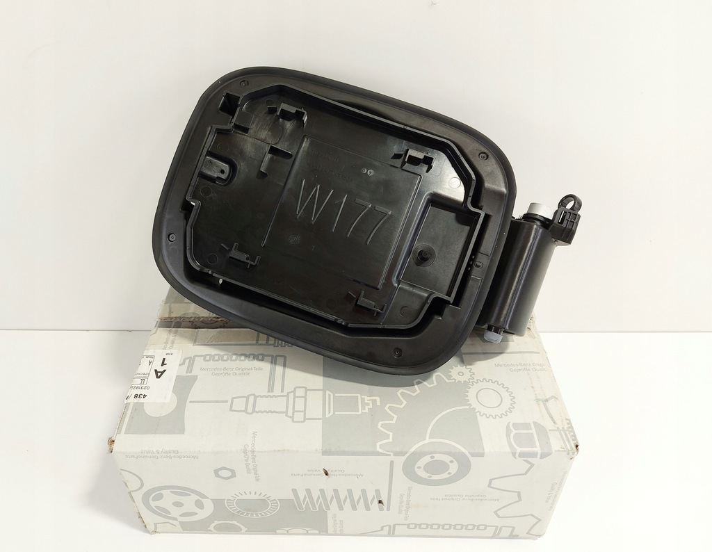 фото №1, Mercedes klasa a w177 крышка разъём зарядки #372