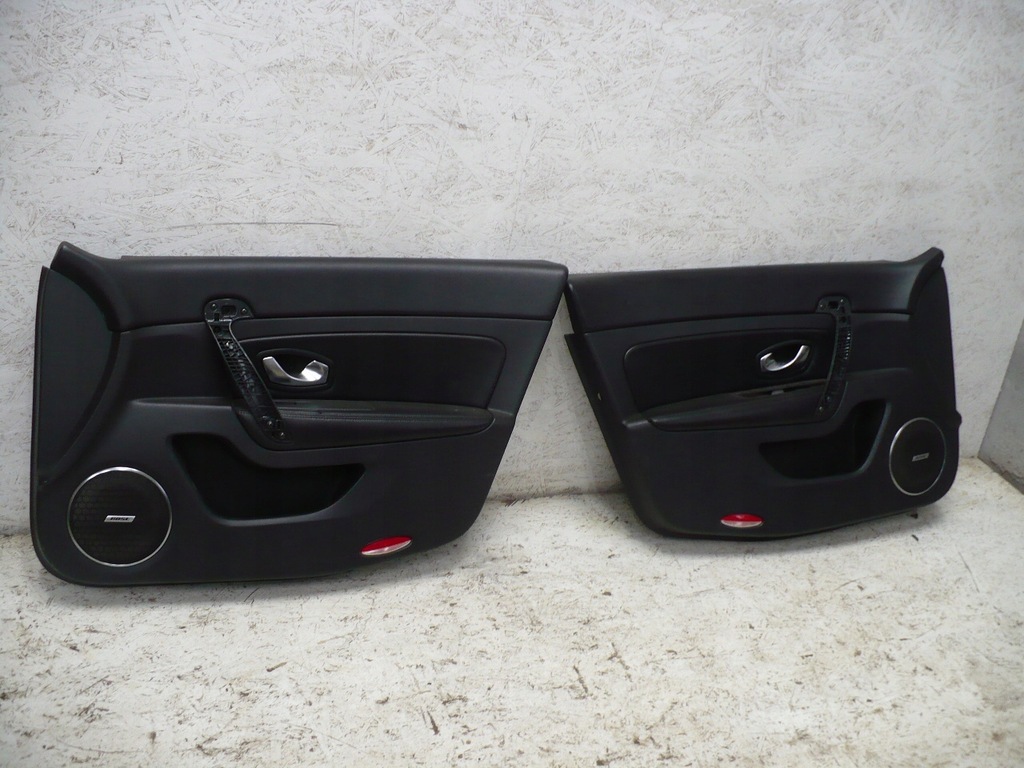 фото №1, Оббивка двері права правий перед renault latitude