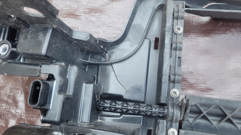 фото №11, Volvo xc60 ii шторка жалюзі впуск повітропровід повітря // 4589