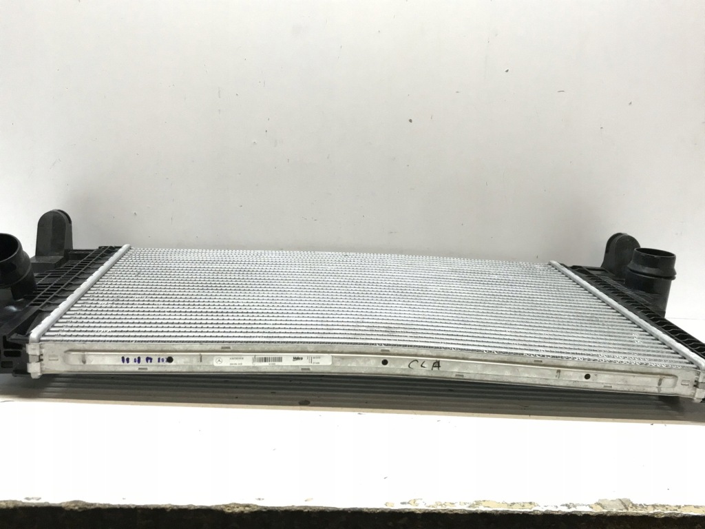 Mercedes a b cla gla радіатор інтеркулер a2475008500 Недорого