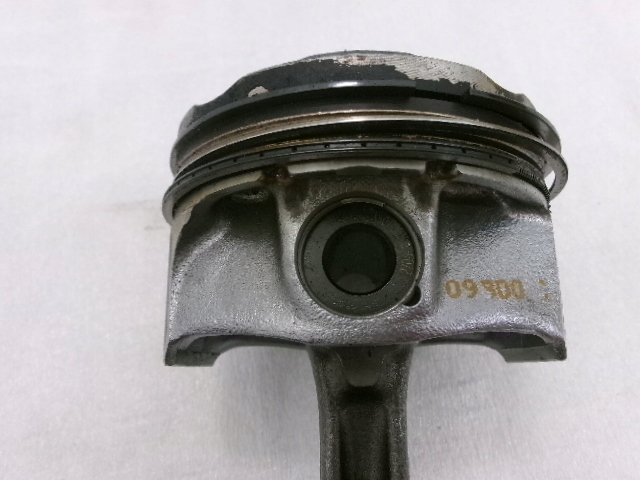 Citroen peugeot 1.2 thp 110km поршень шатун ідеальний стан Ціна