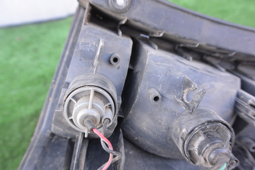 фото №11, Лампа левая задняя задняя mitsubishi pajero jdm shogun challenger sport