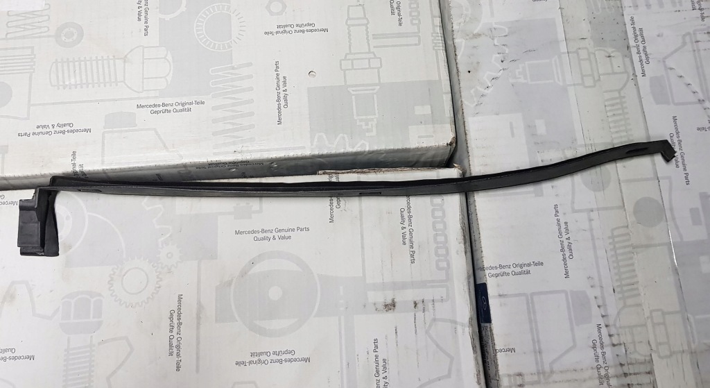 фото №1, Mercedes slk 170 прокладка крила a1706982030