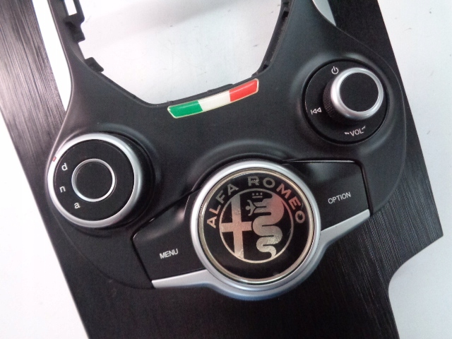 фото №3, Панель ручка alfa romeo giulia 2016-