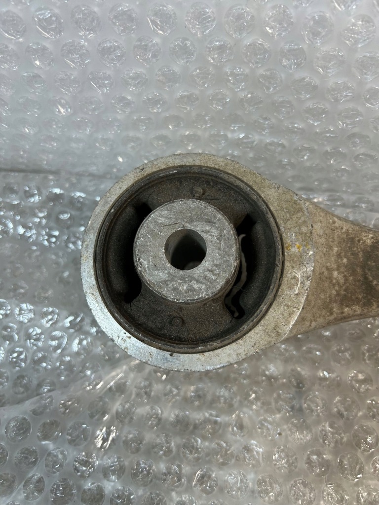 Tesla model x важіль правий перед в Україні