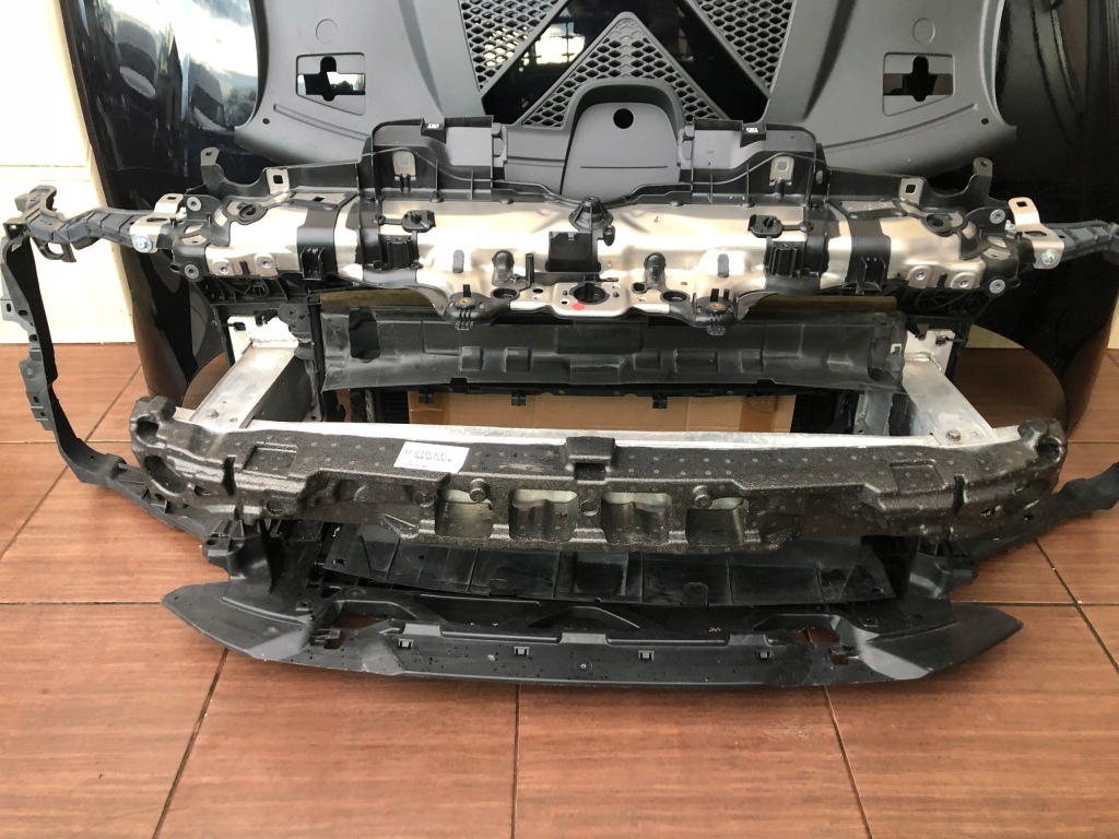 Бампер капот радиатор pas macan 95b gts lift 19- с Разборки