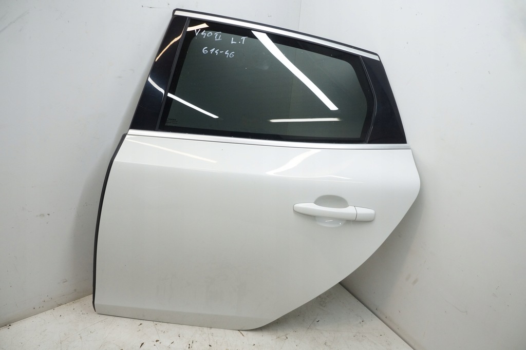 фото №1, Volvo v40 ii дверь левый задняя левая задние 614-46 w цвет