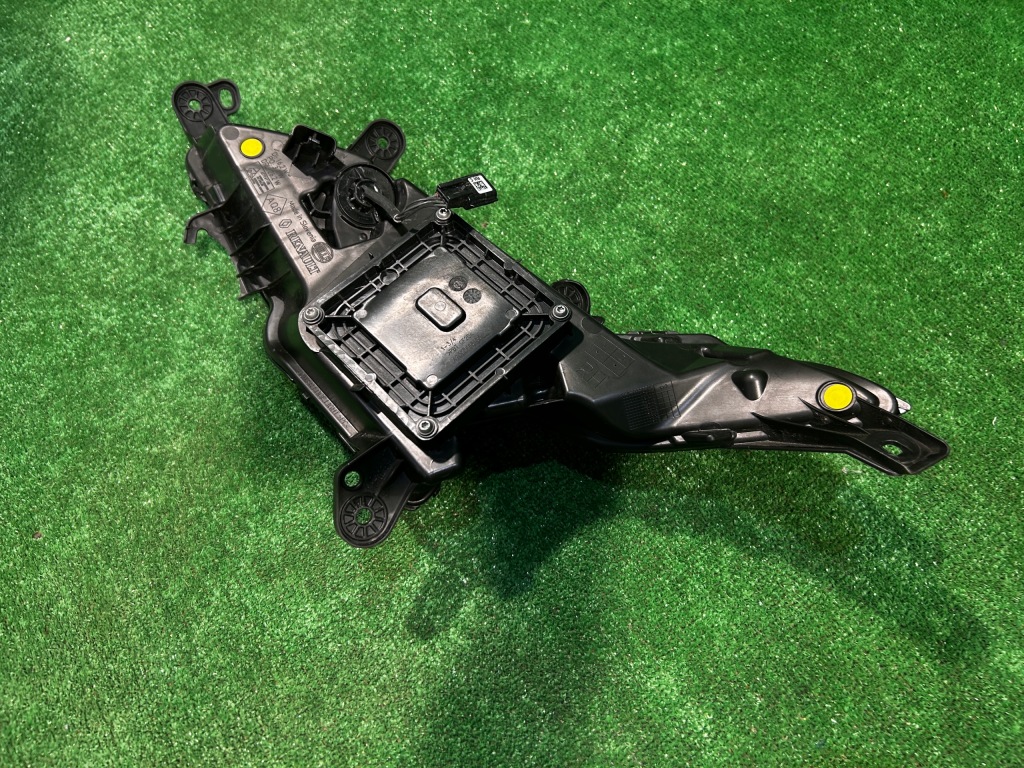 Renault megane v e-tech противотуманная фара led drl правый 266009083r Киев