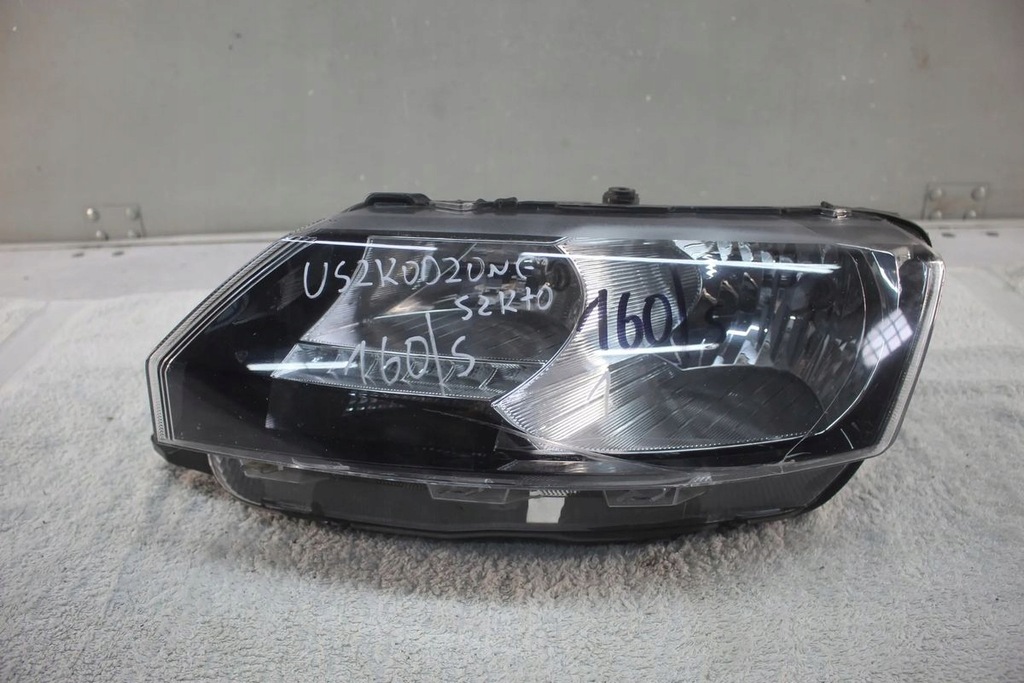 фото №1, Лампа ліва перед skoda rapid 5jb941015b