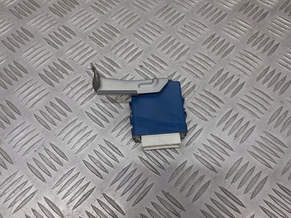 фото №3, Блок керування модуль замка центрального yaris verso