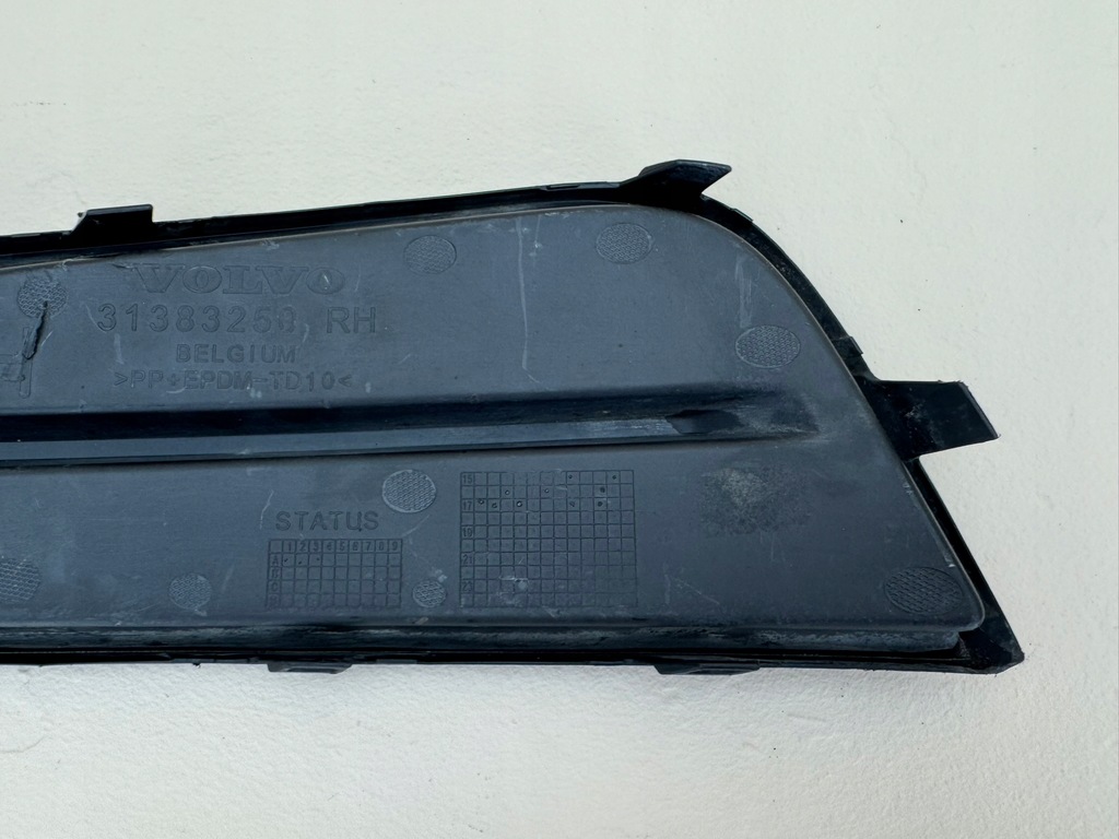 фото №11, Volvo s90 v90 17r- решётка правая бампера правый перед 31383250