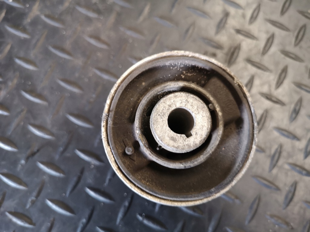 фото №5, Втулка рычага перед banana audi a6 c7