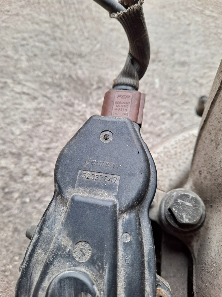 фото №4, Поворотный кулак суппорт левый задняя range evoque 2.2