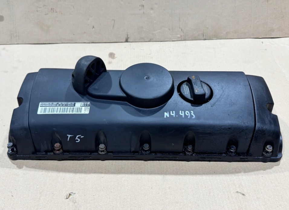 фото №1, Крышка клапанов vw transporter t5 070103469b