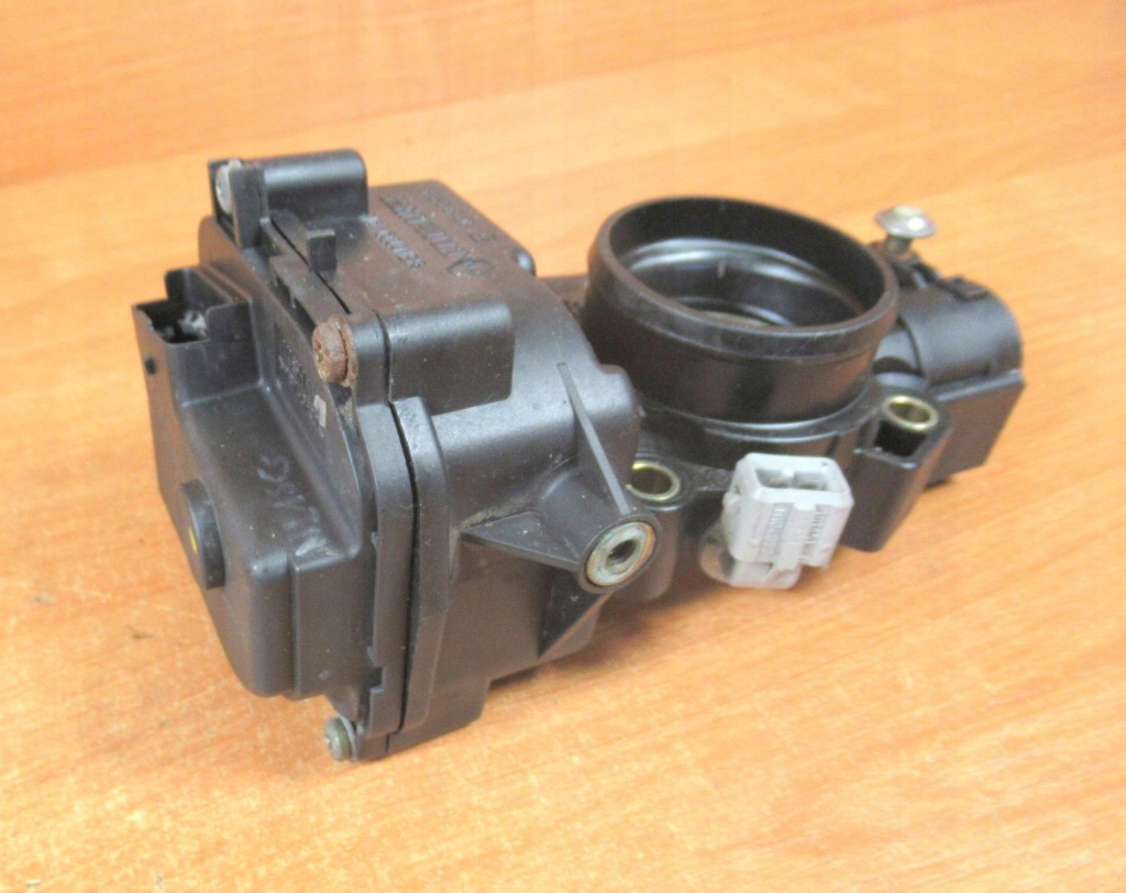 Купить Дроссельная заслонка renault clio 2 2 1,2 8v 8200096038 h7700115834 00013101