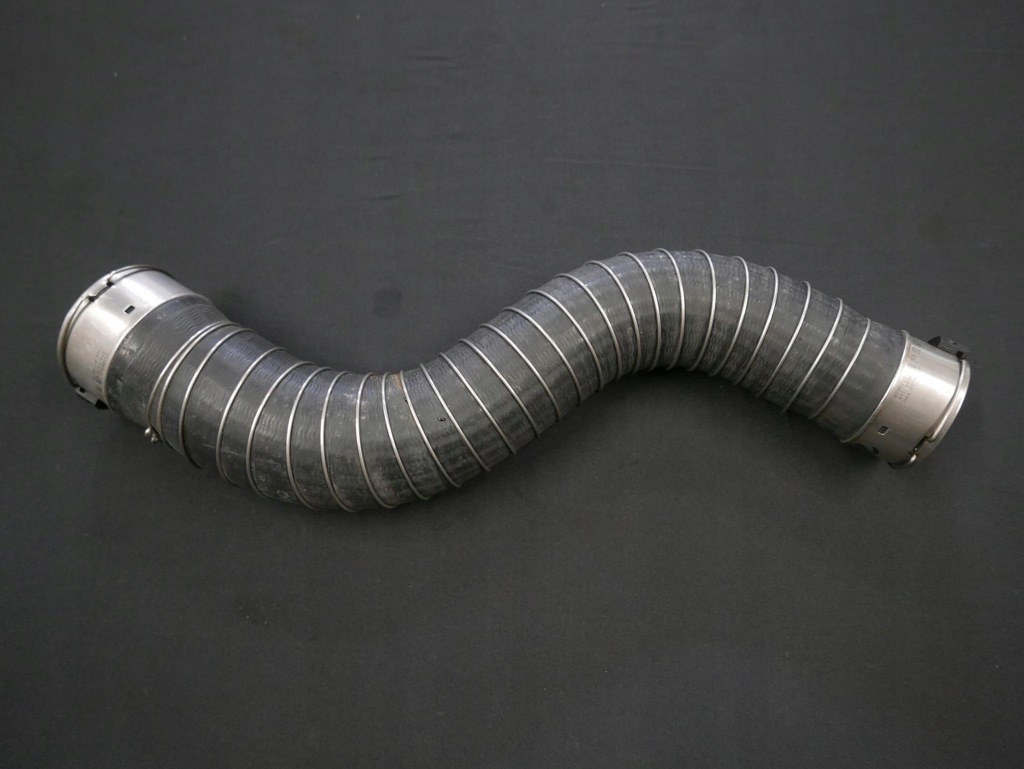 фото №1, Bmw g30 g31 шланг интеркулер 8572858