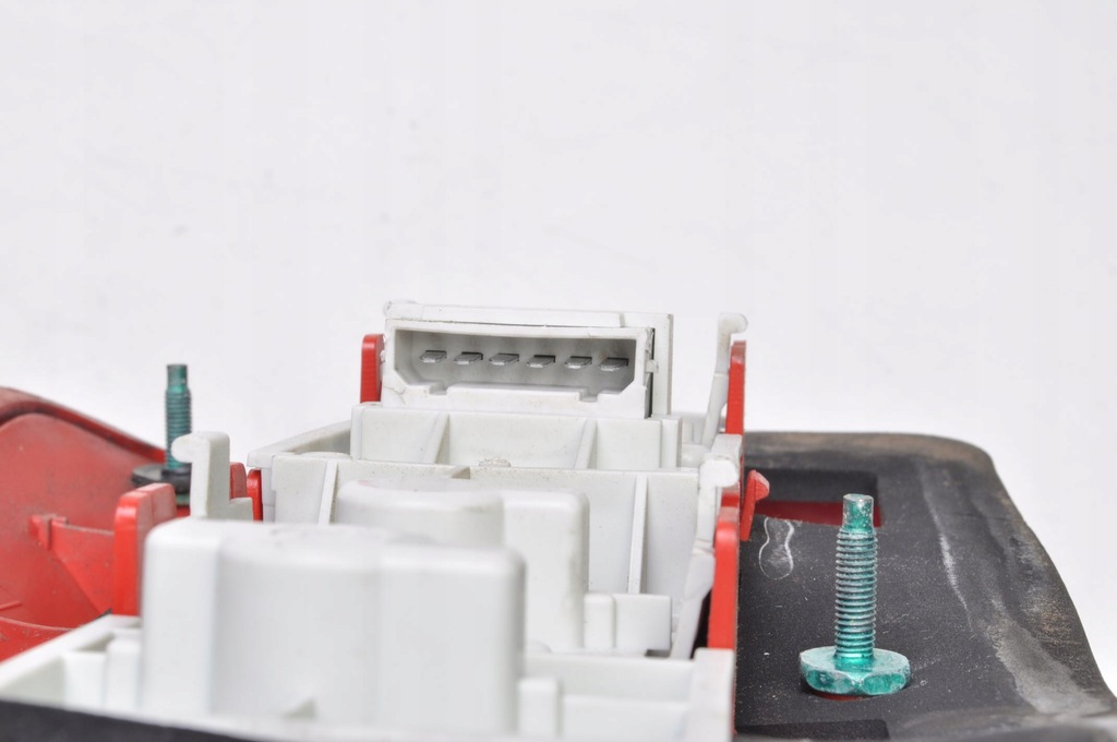 фото №8, Audi a2 лампа права задня правий задня europa hb 5d 8z0945096b