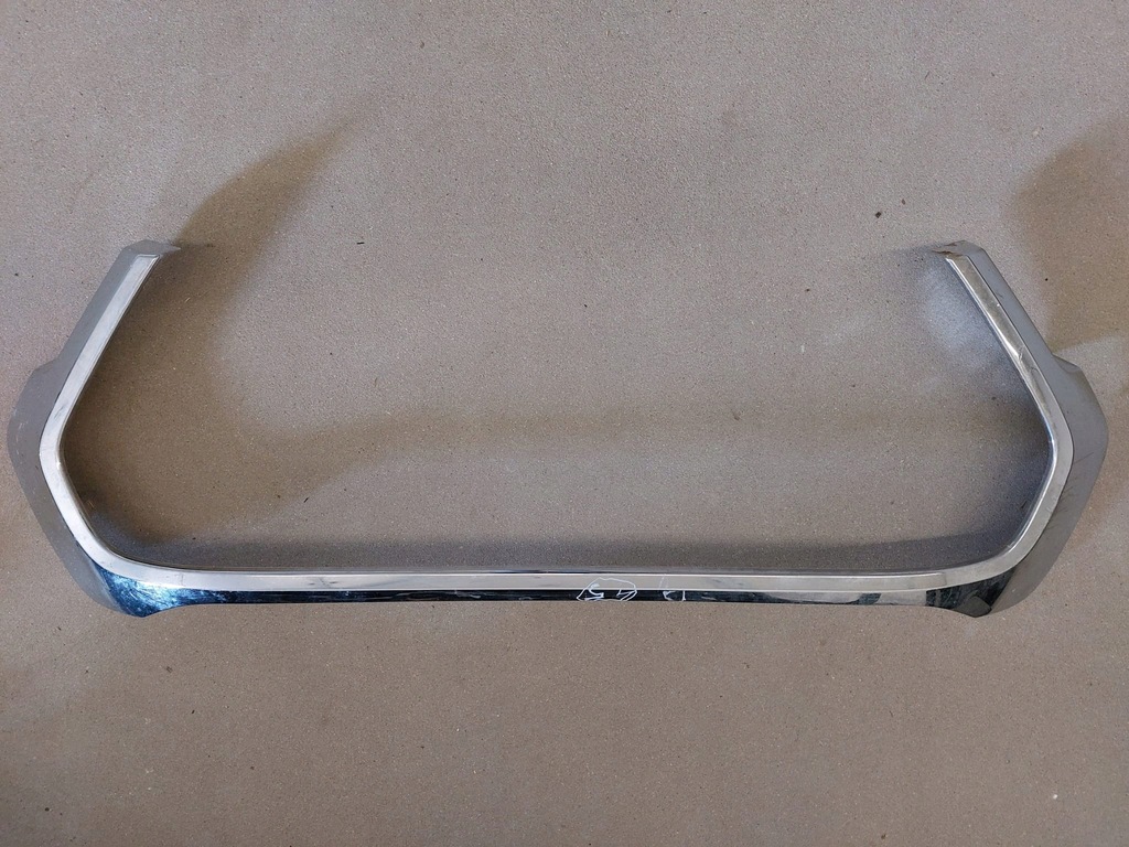 фото №1, Решітка радіатора toyota hilux viii 8 15-18 перед хром